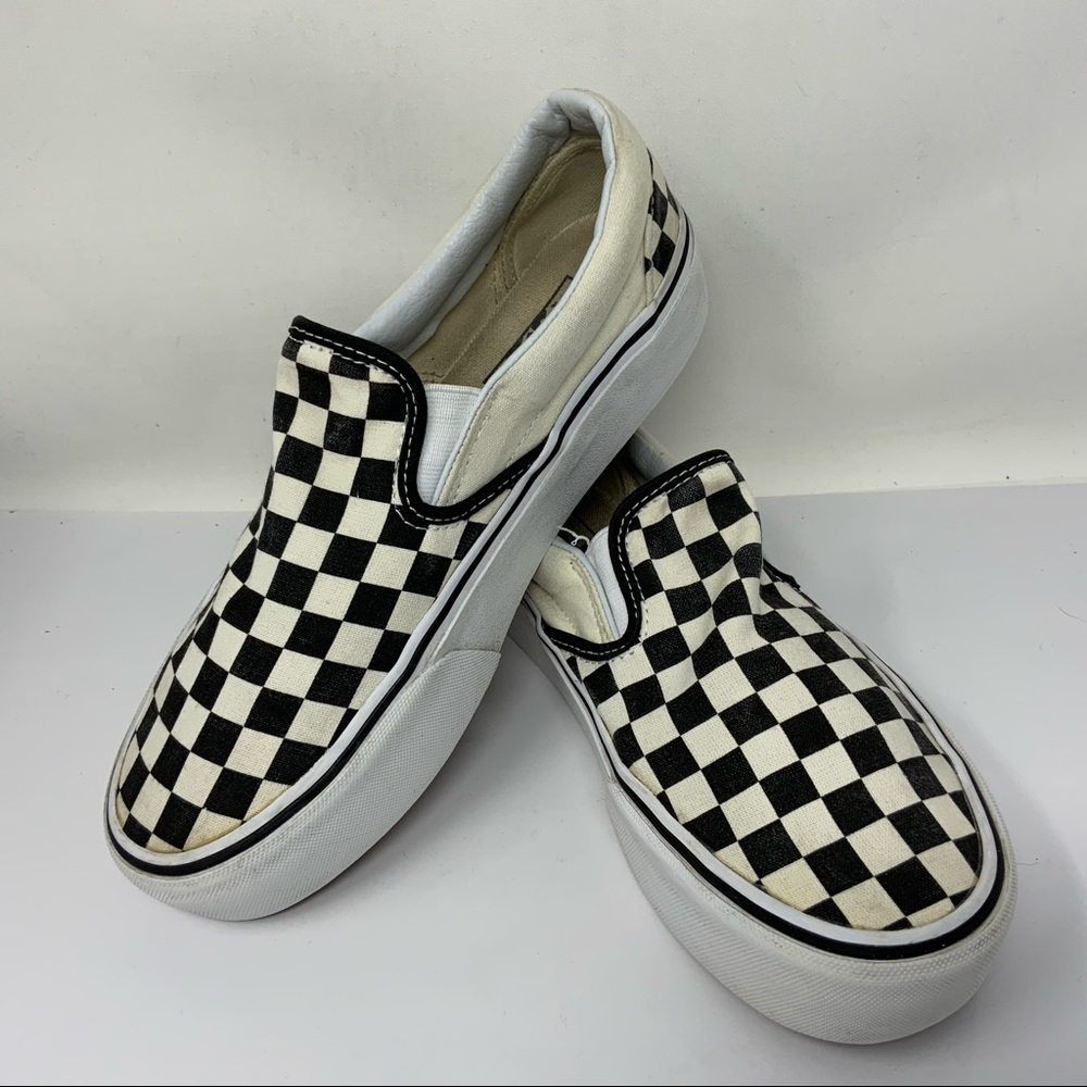 Vans Checkered Board Platform Slip-On Sneakers. Style# 507452. Black/White. 8.5